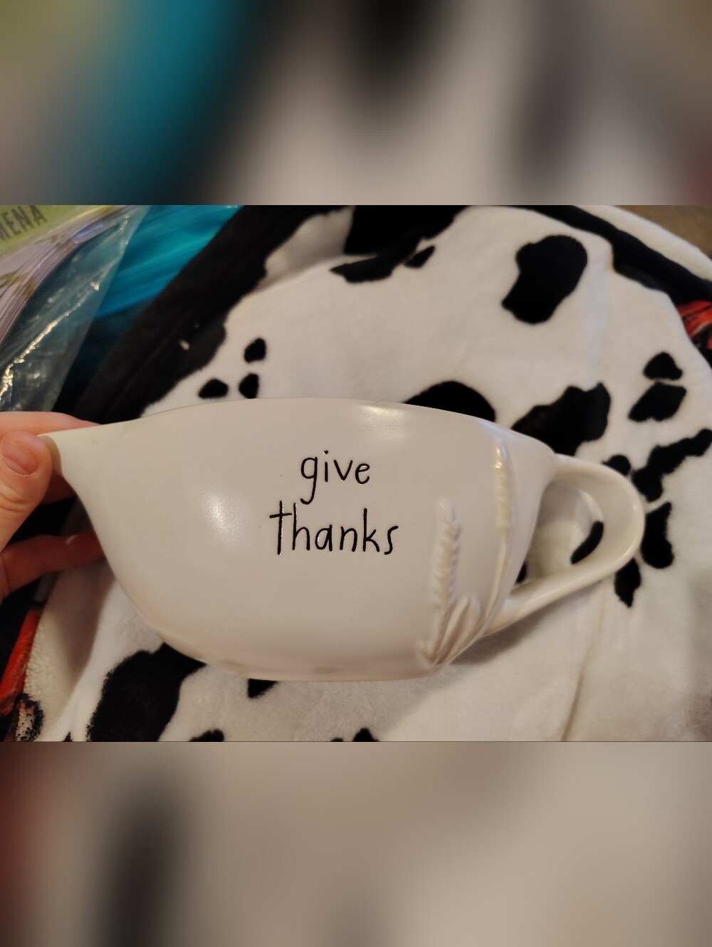 Rae Dunn White "Give Thanks" Serving Dish/Gravy Boat